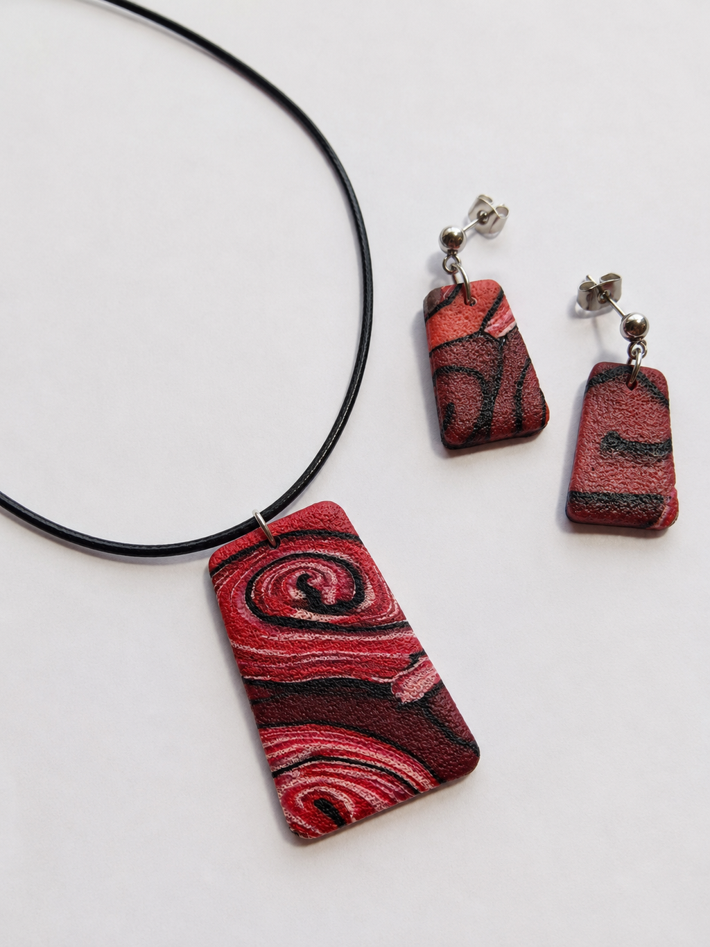 Collar Lua Rojo